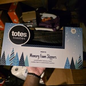 Totes Toasties Men's Memory Foam Slippers